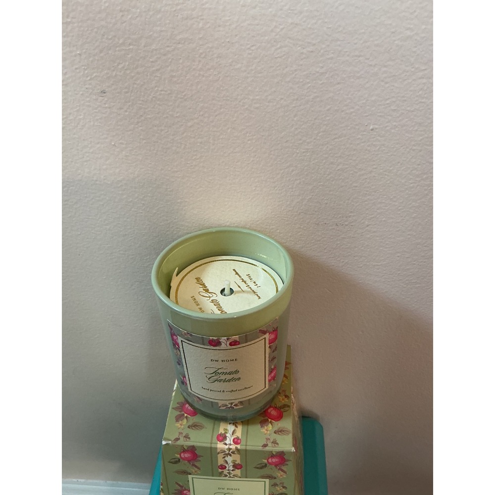 DW Home Tomato Garden Scented Candle 7.6oz‎ Green Glass Jar New in Box DSF5116 - Picture 4 of 5